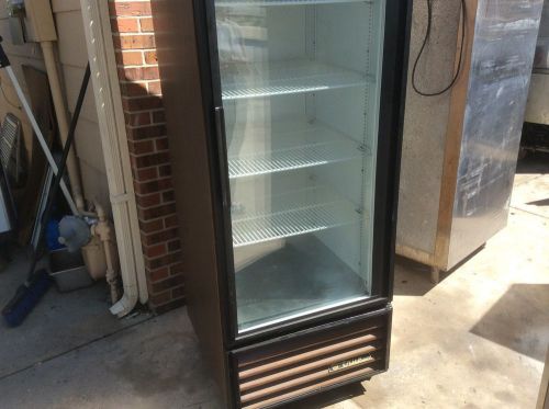 TRUE SINGLE GLASS DOOR MERCHANDISER FULLY TESTED