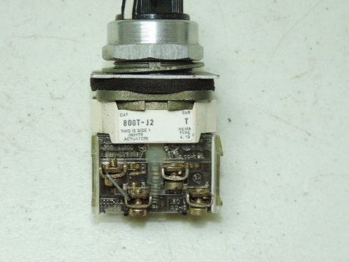 ALLEN  BRADLEY  3 POSITION SELECTOR SWITCH  800T-J2 SER T 98996