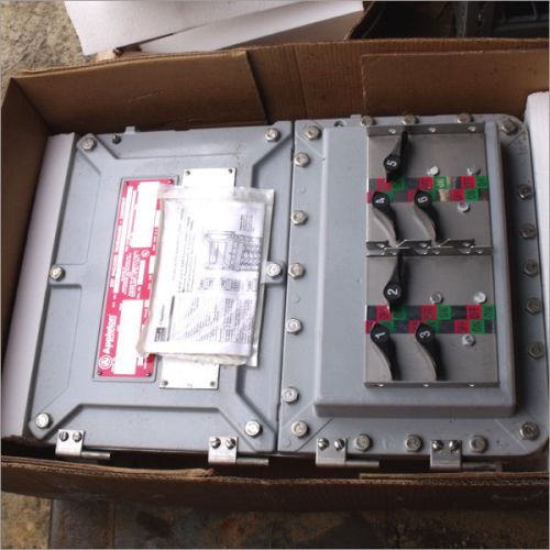 Appleton explosion proof circuit breaker panelboard d2p for sale
