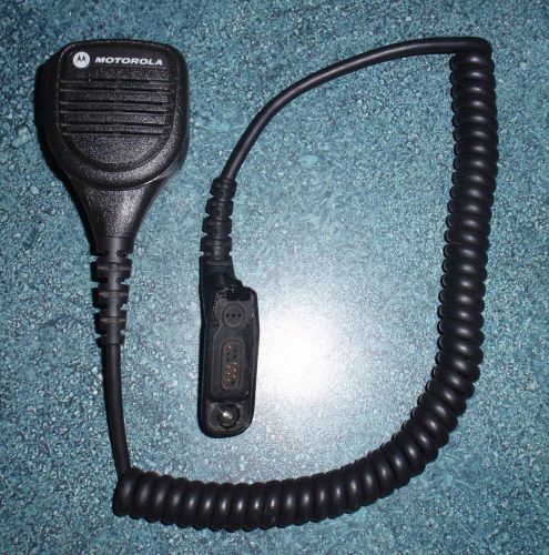 Motorola PMMN4024A Motorola MotoTRBO Remote Speaker Microphone XPR 7350 XPR 7550