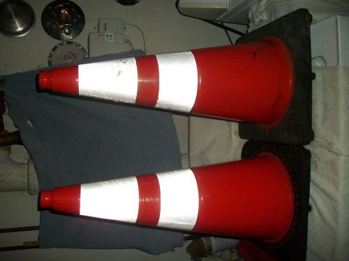 28&#034; orange safety cones wide body black bass