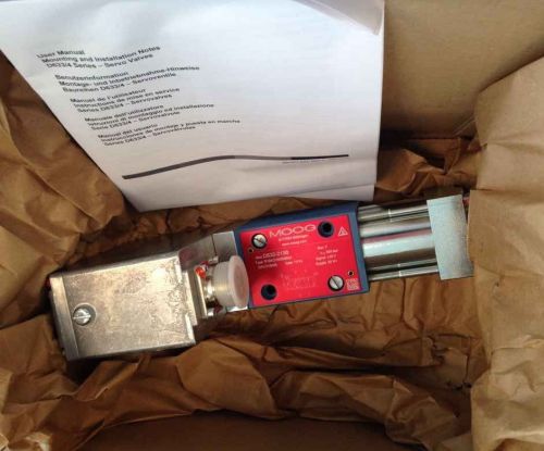 new moog valve D633-313B  R16KO1M0NSM2