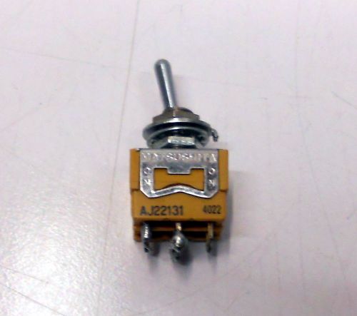 MATSUSHITA AJ22131 4022 6A 125VAC/ 3A 250VAC SPDT MOMENTARY TOGGLE SWITCH