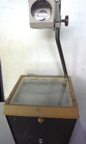 3M  OVERHEAD PROJECTOR MODEL FIVE SIXTY SIX WITH GOOD LAMP SCHOOL SURPLUS