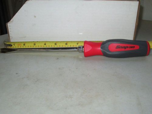 SNAP ON Screwdriver, Flat Tip, Instinct™ Hard Handle, Red, 3/8 K0413