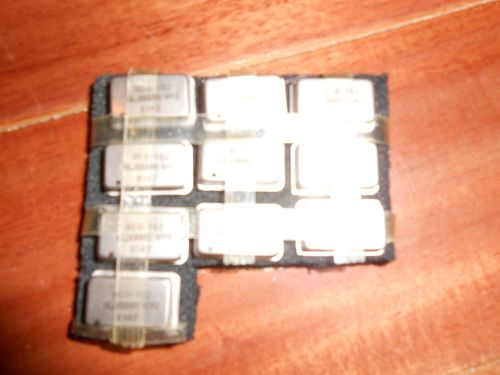 QUARTZ CRYSTAL OSCILLATORS --- 10 PIECES --- 18.000 MHZ --- HUGHES CRYSTALS