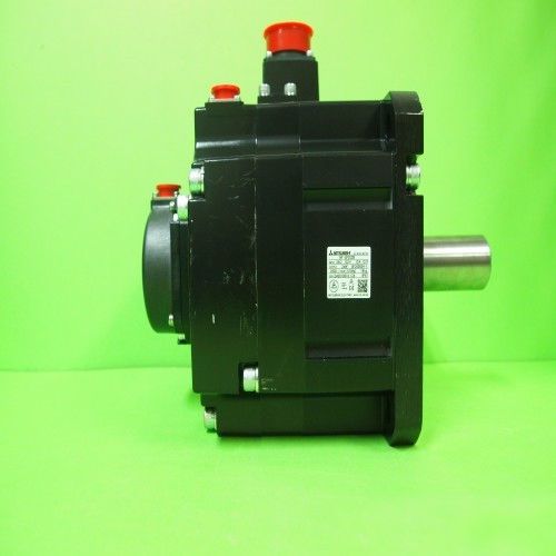 (NEW/UNUSED) MITSUBISHI AC SERVO MOTOR HF-SP202B 2KW