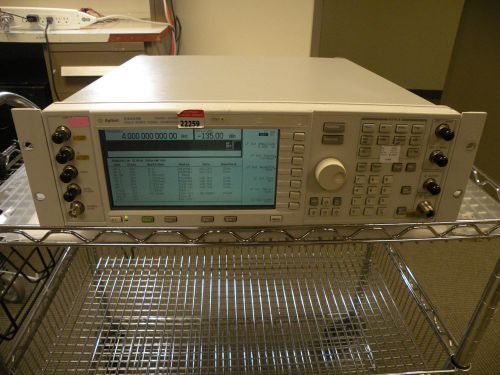 HP Agilent E4433B ESG-D 250KHz - 4GHz Signal Generator W/ OPT UN8 UN9 UND