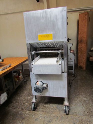 United Bakery Equipment Model 10 Bread Slicer 5 to 12 loaves per min.