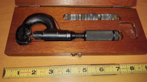 MACHINIST&#039;S NICE WADE COMPANY WALTHAM MA KNURLING TOOL W/ KNURL CUTTERS IN BOX