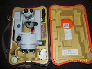 LIETZ SOKKISHA TS6 TRANSIT THEODOLITE WITH CASE