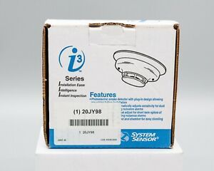 SYSTEM SENSOR i3 WIRE PLUG-IN PHOTOELECTRIC SMOKE DETECTOR, NEW, OPEN BOX