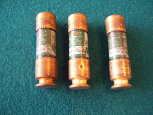 THREE - FRN-R-25 BUSSMANN FUSES - &#034;NEW OLD STOCK&#034;