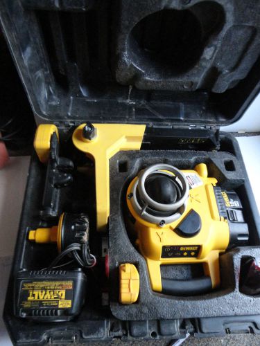 Nice condition dewalt 18v dw077 rotary laser level interior/exterior with case for sale