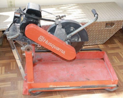 Husqvarna TS355 PORTASAW W/BLADE AND TS355 STAND *LOCAL PICK UP*