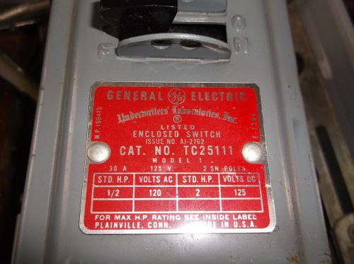ENCLOSED DISCONNECT SWITCH 2 HP 30A 120V -AC  GENERAL ELECTRIC