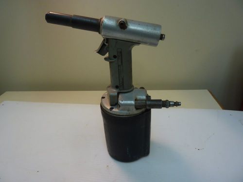 Avdel  Air Pneumatic Rivet Riveter Gun 749