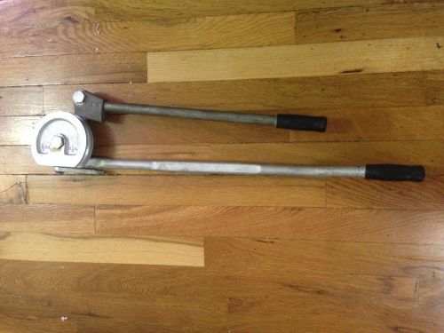 Great Metal Conduit Bender  5/8 OD, 2 1/4 R....good condition ....jn