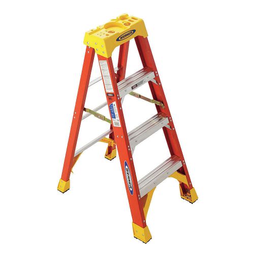 Werner 6204; 4 ft. 300 lb. Load Capacity Fiberglass Stepladder; (Ladder)