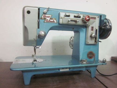 TOYOTA HEAVY DUTY ZIG ZAG SEWING MACHINE DENIM CANVAS LEATHER VINYL UPHOSLTERY