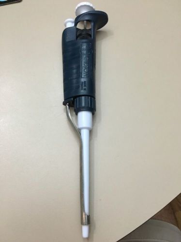 Gilson P200 Pipette