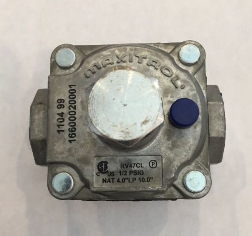 Maxitrol rv47cl 1/2 psig nat 4.0&#034;lp 10.0&#034; gas appliance regulator nice used! for sale