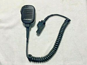 Motorola Model NMN6193A Portable 2-Way Radio Lapel Mic / Speaker -