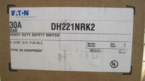 NIB CUTLER HAMMER 30 AMP 240 VOLT 3 WIRE S/N FUSIBLE N3R DISCONNECT DH221NRK2