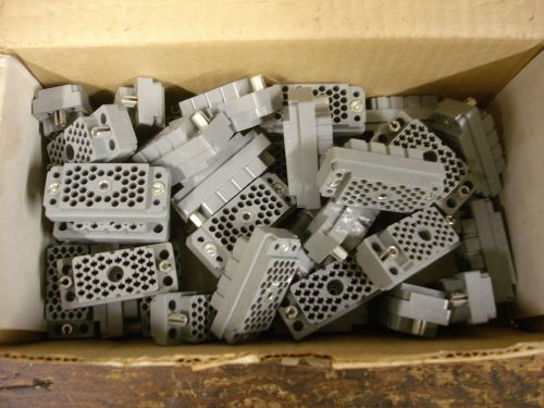 LOT OF 37 NOS CONNECTORS 516-038-000-402