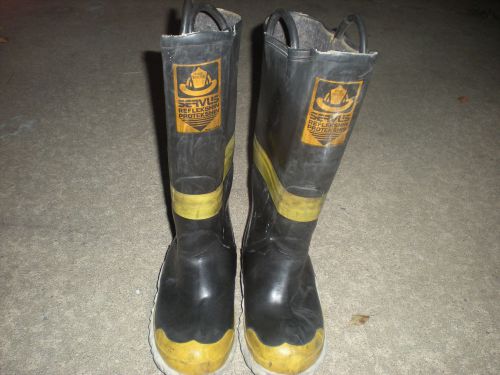 Servus &#034;reflekshin&#034;  fireman&#039;s steel toed  rubber boots size  6 for sale