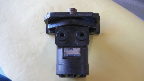 Char- Lynn 05 , 101-1035-007 hydraulic motor with mount plate 1&#034; shaft