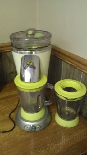 Margaritaville Frozen Concoction Maker Bahamas Blender DM0500 36 oz.