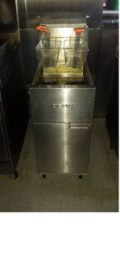 Dean Deep Fryer (GAS) WITH 2 BASKETS