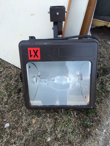 BASKETBALL COURT GYM LIGHTING FIXTURE, INDUSTRIAL LIGHT