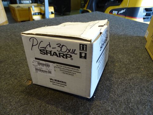 NEW Sharp BQC-PGC30XU/1 OEM Projector Lamp for PG-C30XU