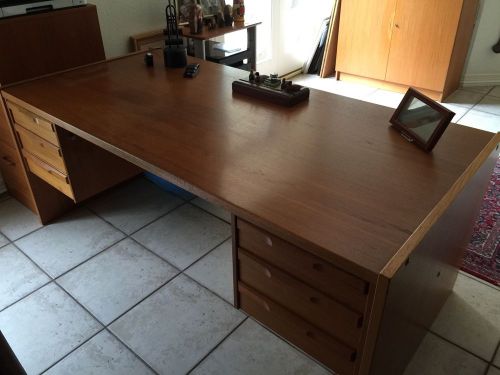 EXECUTIVE TEAK DESK