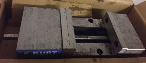 KURT 3600V CNC MACHINE VISE