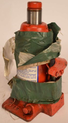 US Jack 8 Ton Red Hydraulic Jack 14B U.S.A. 2-50430 U.S.J.C.