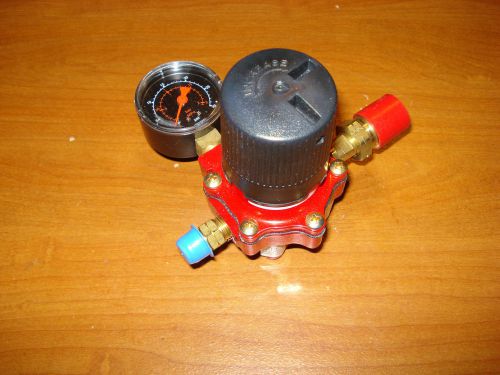 NEW Fisher LP Gas Regulator with Gauge Propane FS-67CD-116