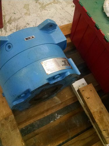 Vickers Hydraulic Vane Motor Fits 60oz Van Dorn injection Molding machine