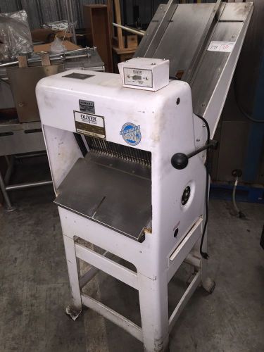 OLIVER GRAVITY FEED BREAD SLICER MODEL 797-32