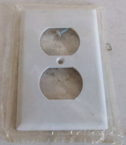 Eagle White 1-Gang Duplex Receptacle Wall Plate 2132W NIB