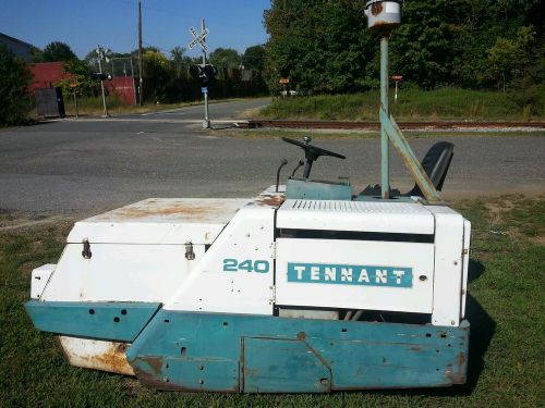 TENNANT 240 POWER SWEEPER. Gasoline