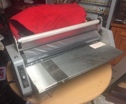 USI MODEL ARL25 Laminator W/Auto Rev &amp; Key Lock