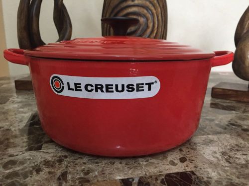 Le Creuset 4.5 Qt #24 Dutch Oven Cast Iron Chili Red