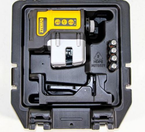 NEW DEWALT DW089K-XJ Horizontal and Vertical Self-Leveling Line Laser DW089K