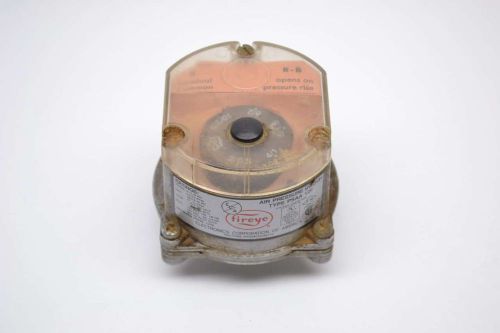 FIREYE PSAA 12F AIR PRESSURE 2-12 IN H2O 240V-AC 300VA 5/10A AMP SWITCH B432778