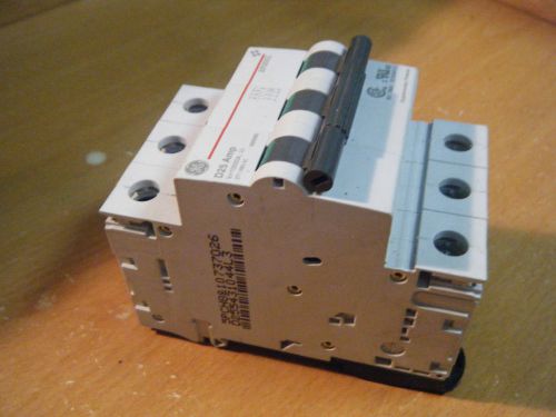 GE D25 AMP 3 Pole Mini Circuit Breaker