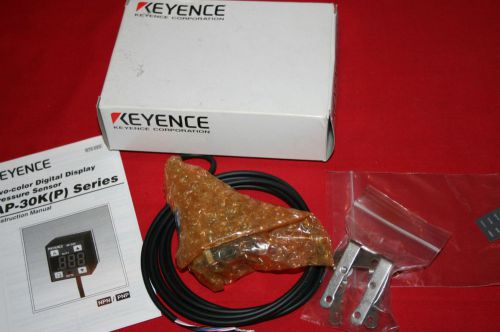 NEW Keyence Digial Vacuum Pressure Sensor AP-C32K APC32K Brand New in Box - BNIB