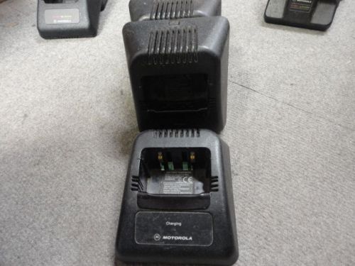 LOT OF 8 MOTOROLA BATTERY CHARGER NTN1174A